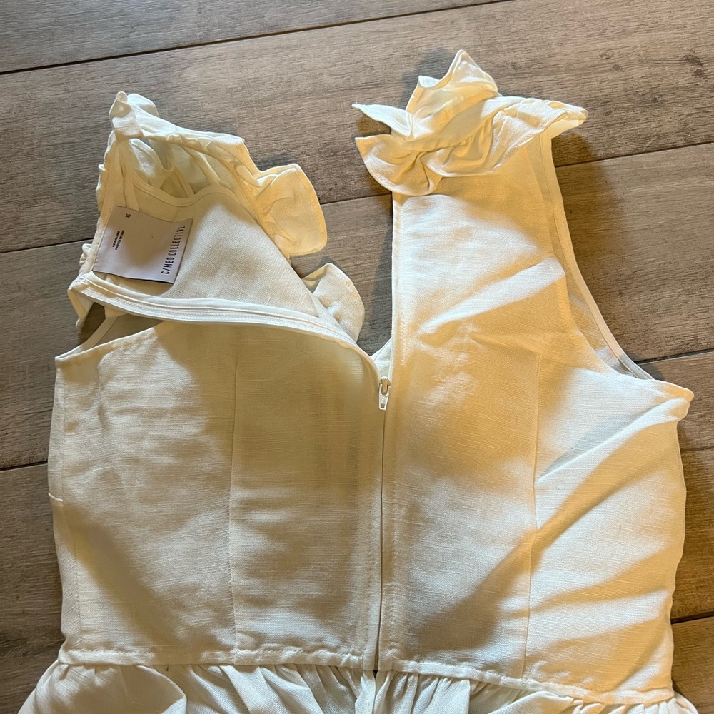 C/MEO Collective Cream Ruffle Sleeveless Top - Picture 5 of 5